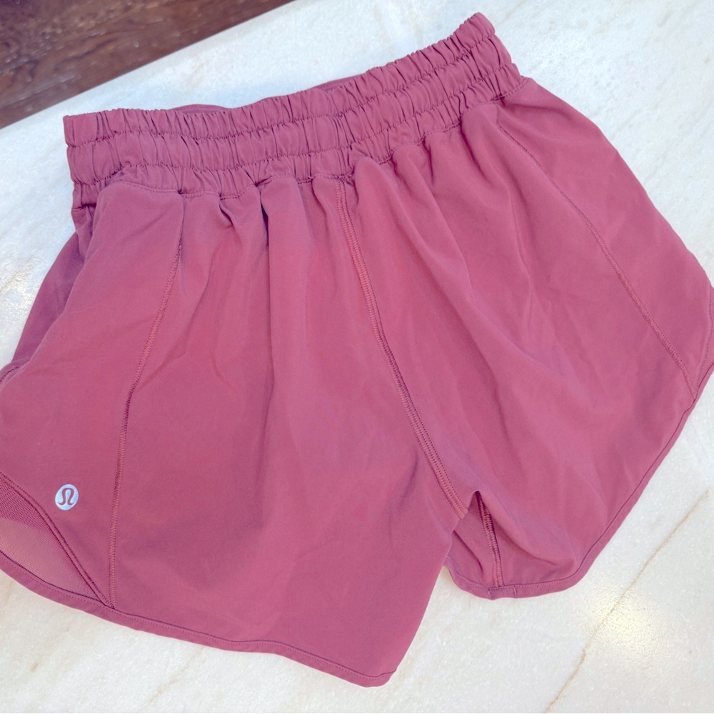 Lulu hotty hot low-rise 2.5” shorts